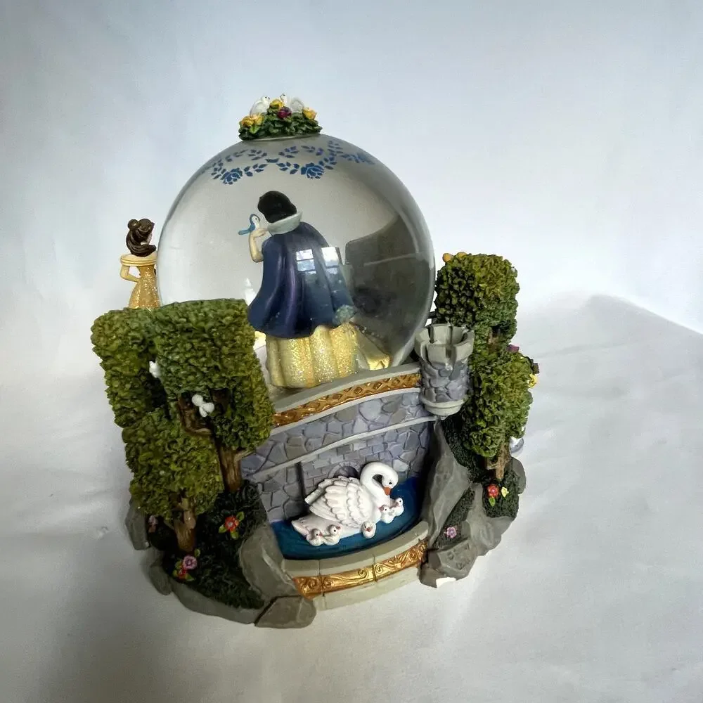 Disney‎ multi princess snowglobe once upon a dream song collectible piece